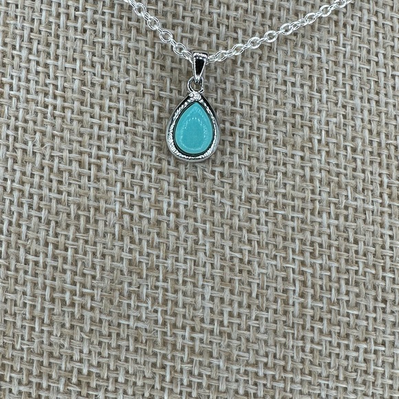 Small, Dainty Silver Turquoise Teardrop Pendant Necklace on Box Chain - Picture 3 of 14
